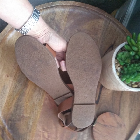 Madewell Sz 6.5 Sandals - Picture 2 of 2